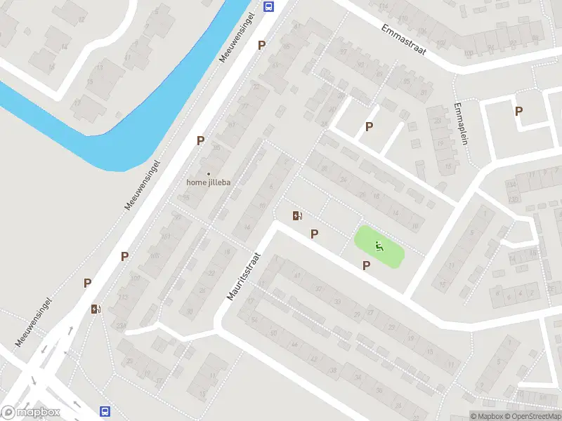 Ambulance met gepaste spoed naar de Mauritsstraat in Rozenburg