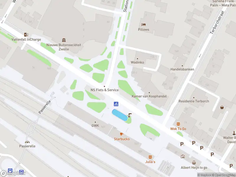 Brandweer met gepaste spoed naar de Stationsplein in Zwolle