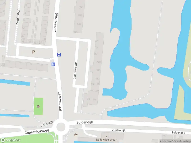 Ambulance met gepaste spoed naar de Leeuwstraat in Dordrecht