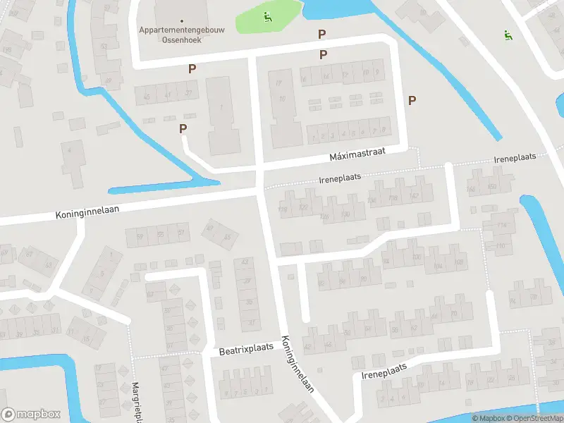 Ambulance met grote spoed naar de Ireneplaats in Hellevoetsluis