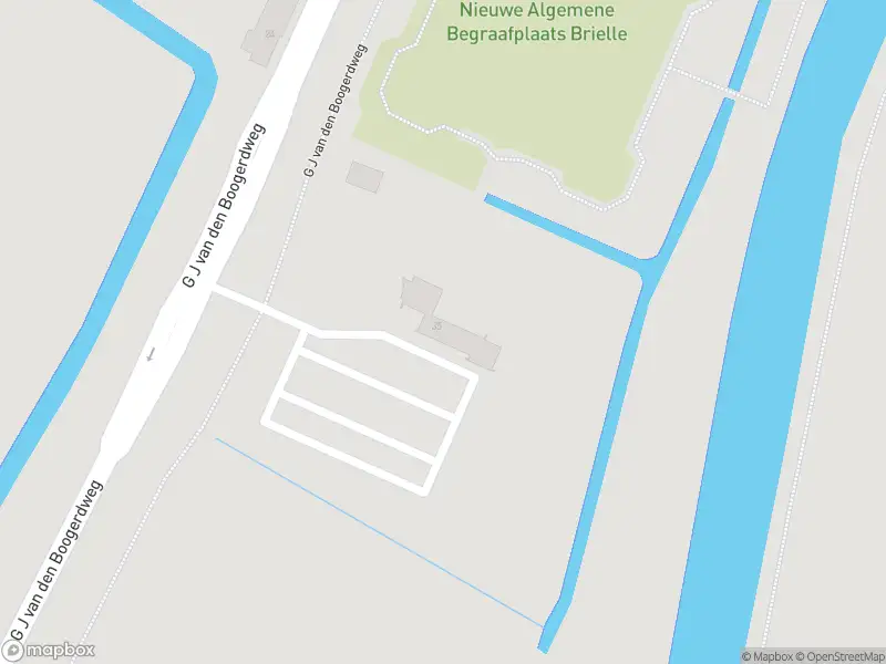 Ambulance met gepaste spoed naar de G J van den Boogerdweg in Brielle