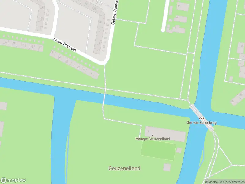 Ambulance met gepaste spoed naar de Geleyn Bouwenszstraat in Amsterdam
