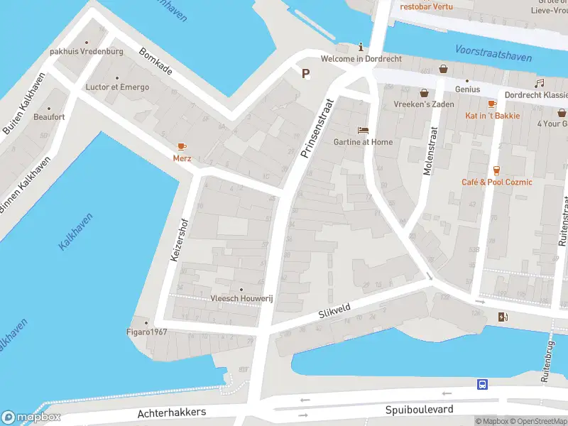 Ambulance met gepaste spoed naar de Prinsenstraat in Dordrecht