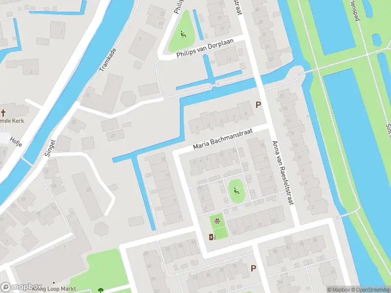 Ambulance met grote spoed naar de Maria Bachmanstraat in Schipluiden
