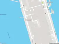 Ambulance met grote spoed naar de Minervahavenweg in Amsterdam