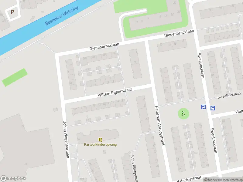 Ambulance met gepaste spoed naar de Willem Pijperstraat in Leiden