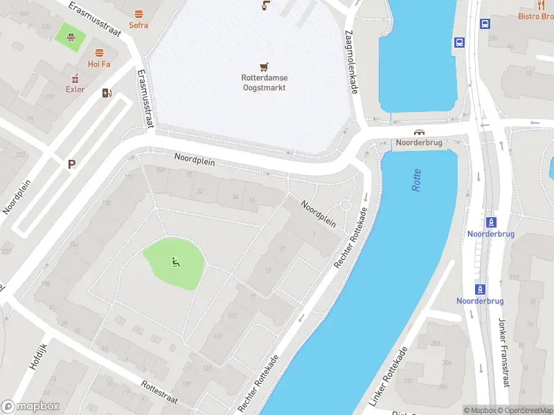 Ambulance met grote spoed naar de Noordplein in Rotterdam