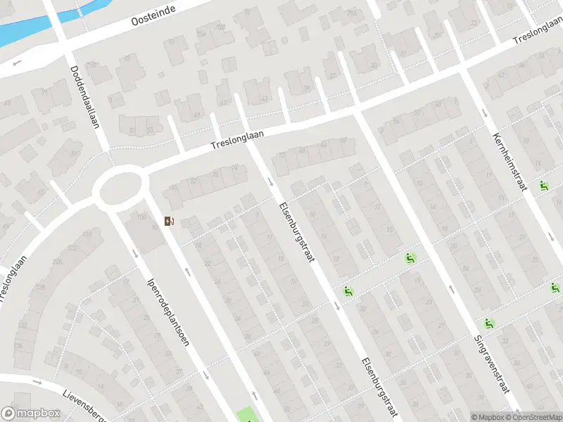 Ambulance met grote spoed naar de Elsenburgstraat in 's-Gravenhage