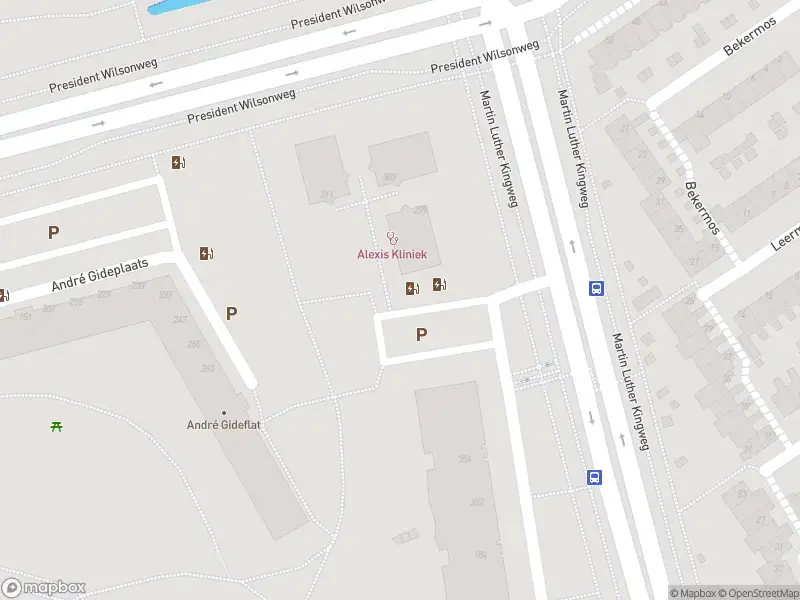 Ambulance met grote spoed naar de Thomas Mannplaats in Rotterdam