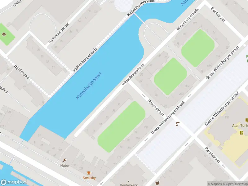 Ambulance met grote spoed naar de Wittenburgerkade in Amsterdam