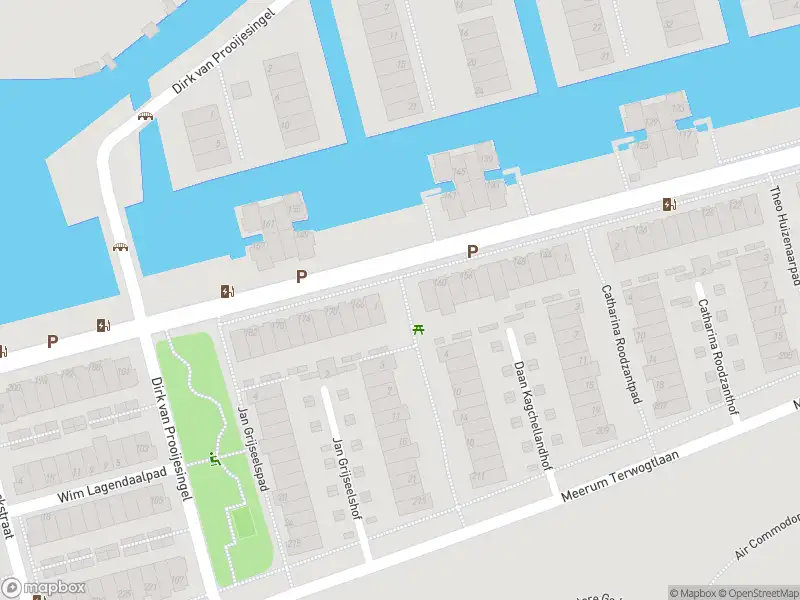 Ambulance met gepaste spoed naar de Daan Kagchellandpad in Rotterdam