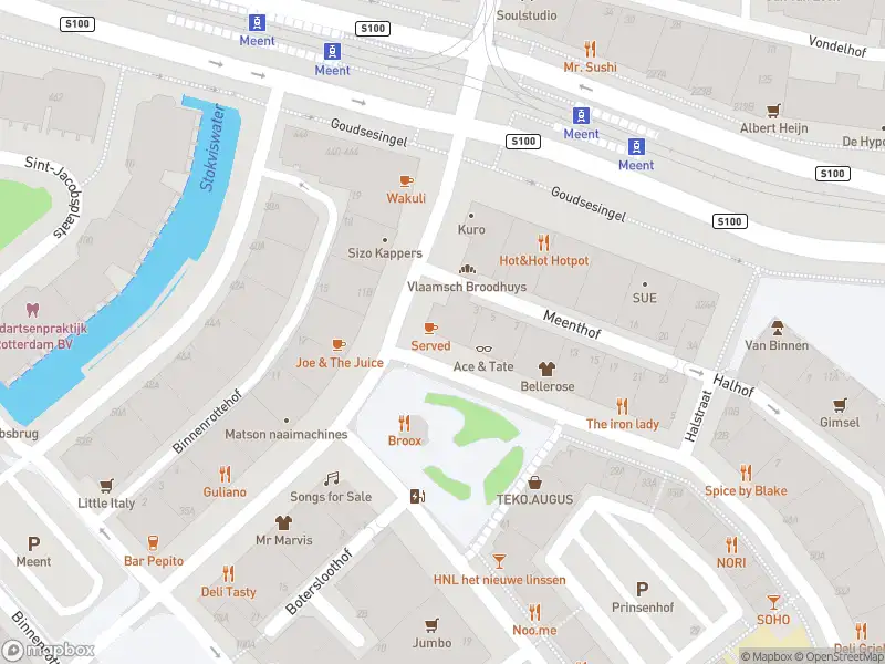 Ambulance met grote spoed naar de Pannekoekstraat in Rotterdam