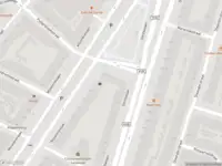 Ambulance met grote spoed naar de Mijnsherenlaan in Rotterdam