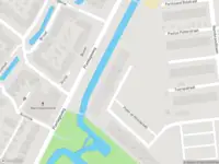 Ambulance met gepaste spoed naar de Pieter de Hoochplaats in Alblasserdam