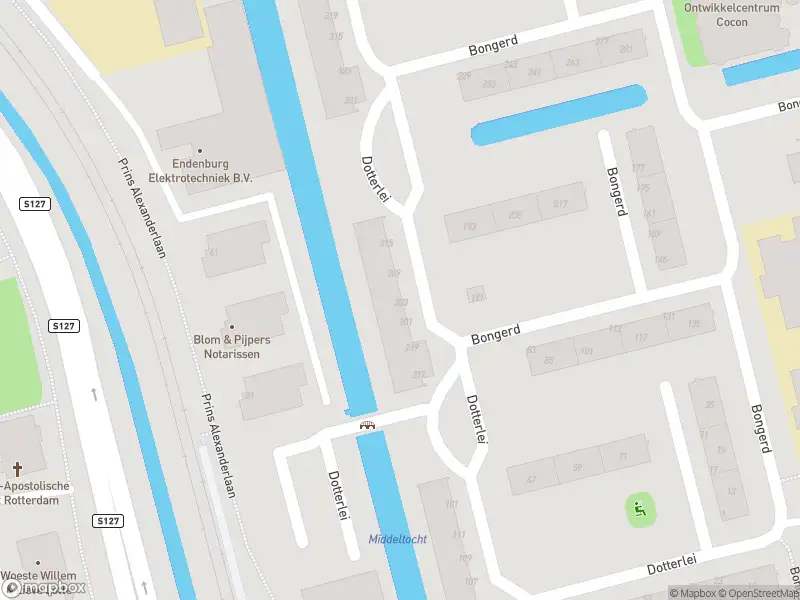 Ambulance met grote spoed naar de Dotterlei in Capelle aan den IJssel