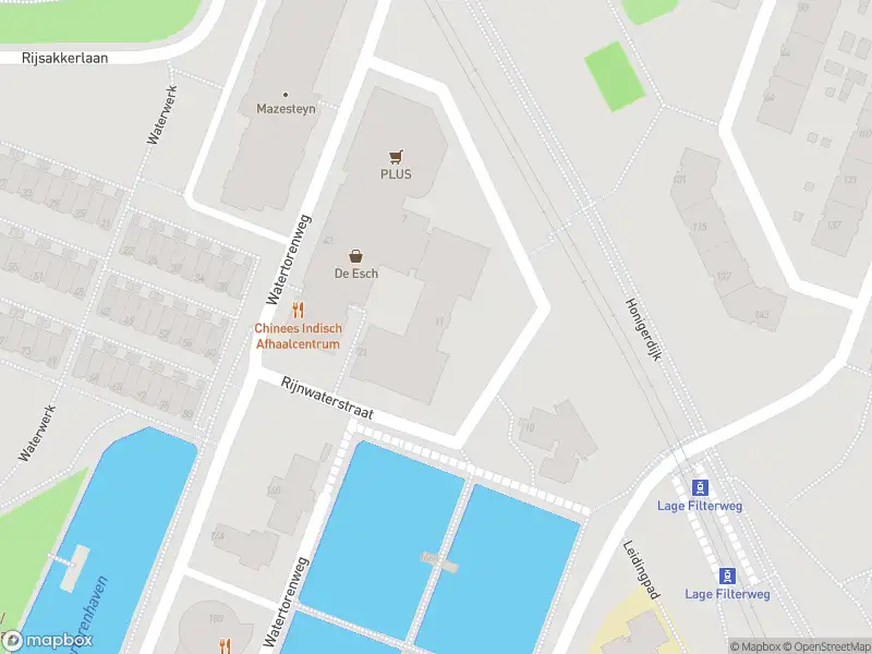 Ambulance met grote spoed naar de Rijnwaterstraat in Rotterdam