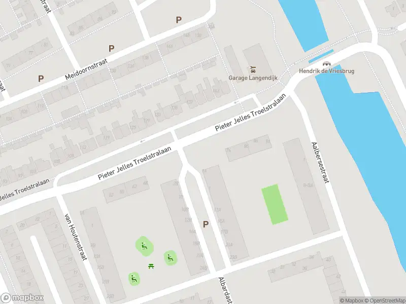 Brandweer met gepaste spoed naar de Wibautstraat in Zaandam vanwege afhijsen patient