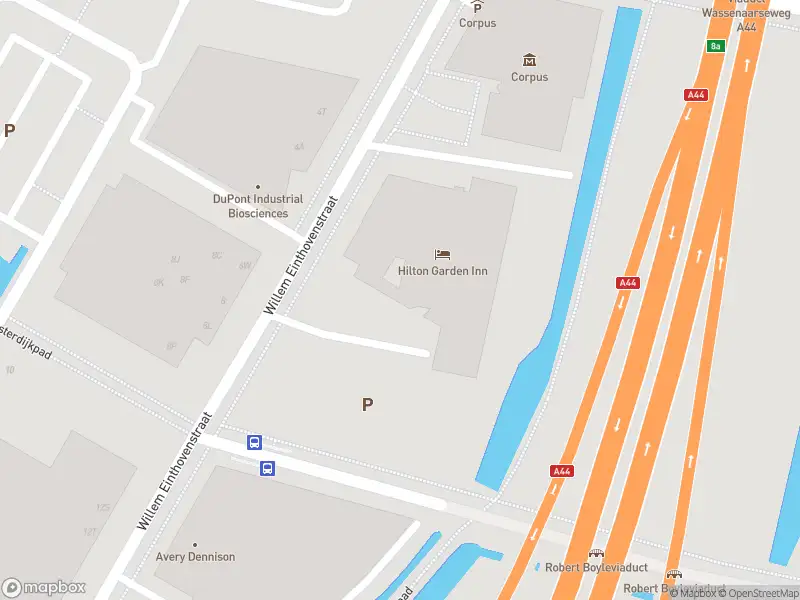 Ambulance met gepaste spoed naar de Willem Einthovenstraat in Oegstgeest