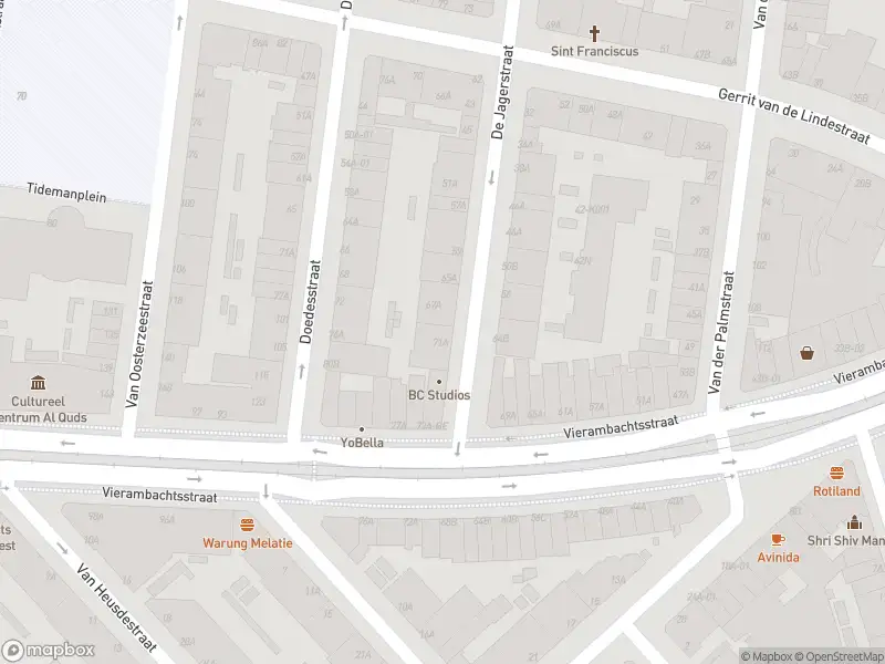 Ambulance met gepaste spoed naar de De Jagerstraat in Rotterdam