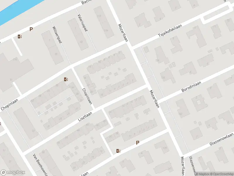 Ambulance met gepaste spoed naar de Lisztlaan in Rotterdam