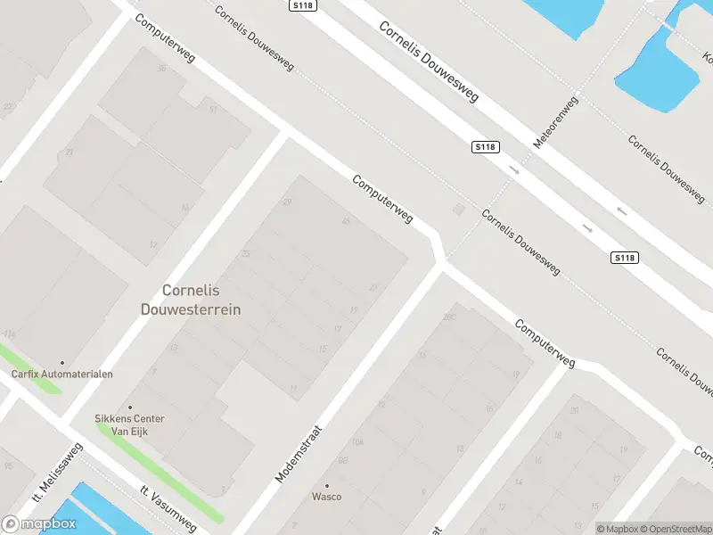 Brandweer met gepaste spoed naar de Computerweg in Amsterdam vanwege voertuigbrand
