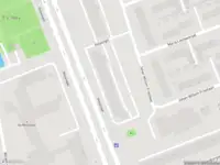 Ambulance met gepaste spoed naar de Holysingel in Vlaardingen