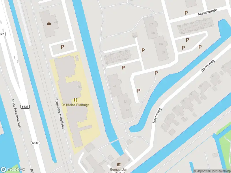 Ambulance met gepaste spoed naar de Akkerwinde in Capelle aan den IJssel