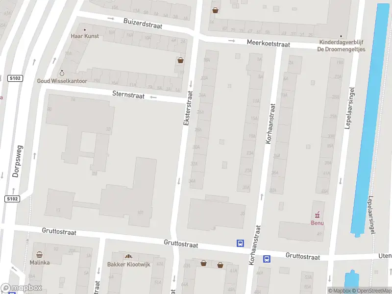 Ambulance met gepaste spoed naar de Eksterstraat in Rotterdam