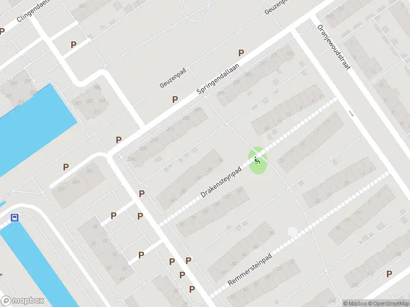 Brandweer met gepaste spoed naar de Hofstedestraat in Almere vanwege waarnemen gaslucht