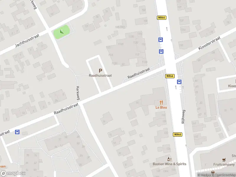 Politie naar de Raadhuisstraat in Malden vanwege aanrijding met letsel