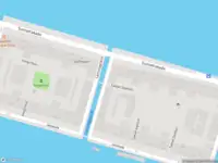 Ambulance met gepaste spoed naar de Sumatrakade in Amsterdam