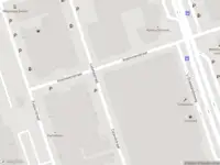Brandweer met grote spoed naar de Koolhovenstraat in Schiedam vanwege stankoverlast