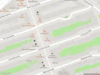 Ambulance met grote spoed naar de Roomtuintjes in Amsterdam