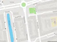 Ambulance met grote spoed naar de Rodenrijsestraat in Rotterdam