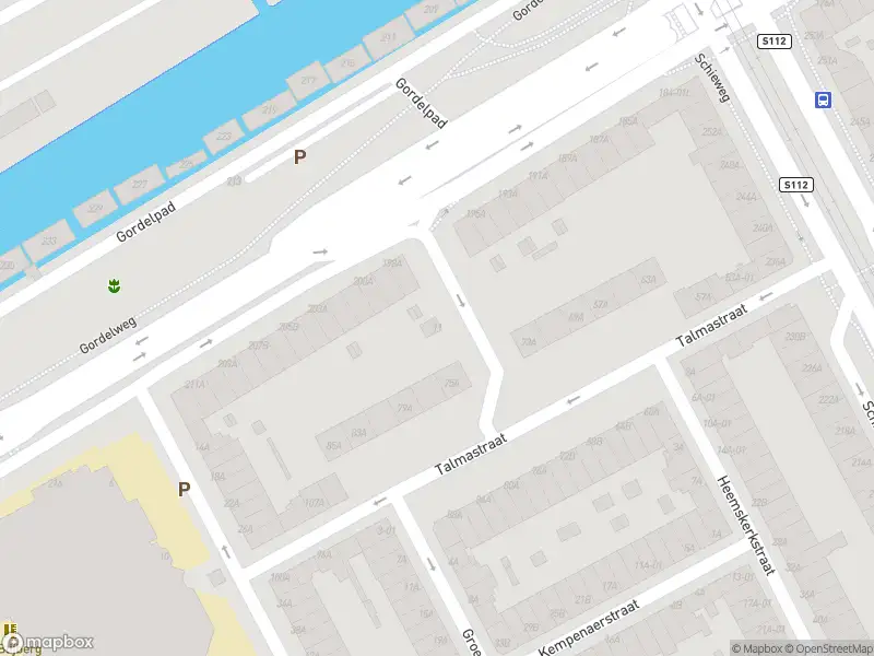 Ambulance met grote spoed naar de Talmastraat in Rotterdam
