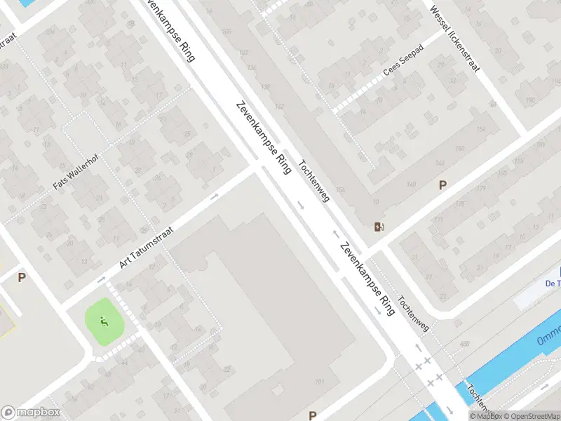 Ambulance met grote spoed naar de Tochtenweg in Rotterdam