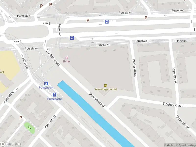 Ambulance met gepaste spoed naar de Slaghekstraat in Rotterdam