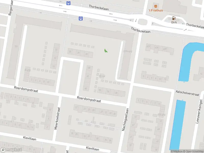 Ambulance met grote spoed naar de Jac. P. Thijssesingel in Sliedrecht