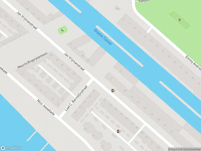 Ambulance met grote spoed naar de Loet C. Barnstijnstraat in Amsterdam