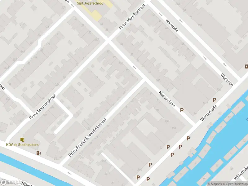 Ambulance met gepaste spoed naar de Prins Frederik Hendrikstraat in Schiedam