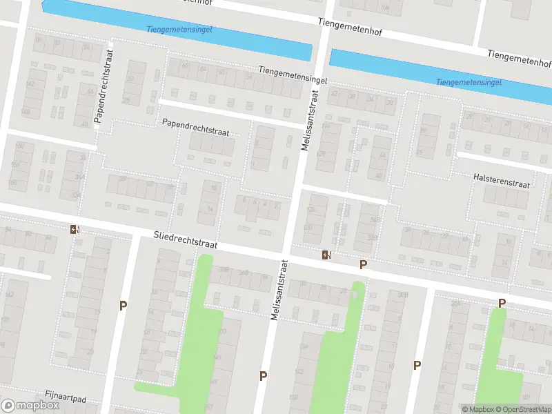 Ambulance met grote spoed naar de Papendrechtstraat in Rotterdam
