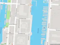 Ambulance met grote spoed naar de Hollandse Tuin in Amsterdam