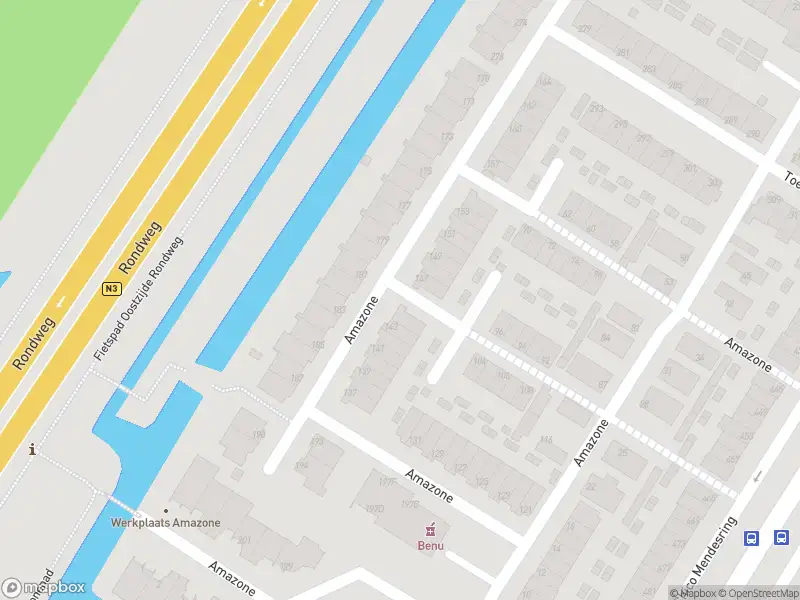 Ambulance met grote spoed naar de Amazone in Dordrecht