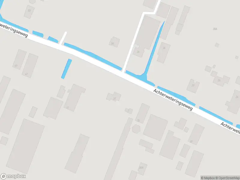 Politie naar de Achterweteringseweg in Maartensdijk vanwege personen te water