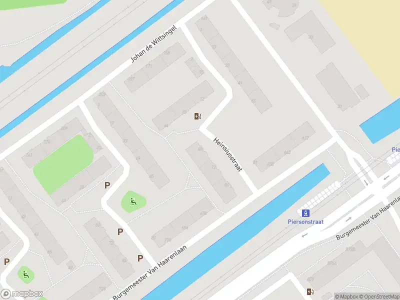 Ambulance met gepaste spoed naar de Heinsiusstraat in Schiedam