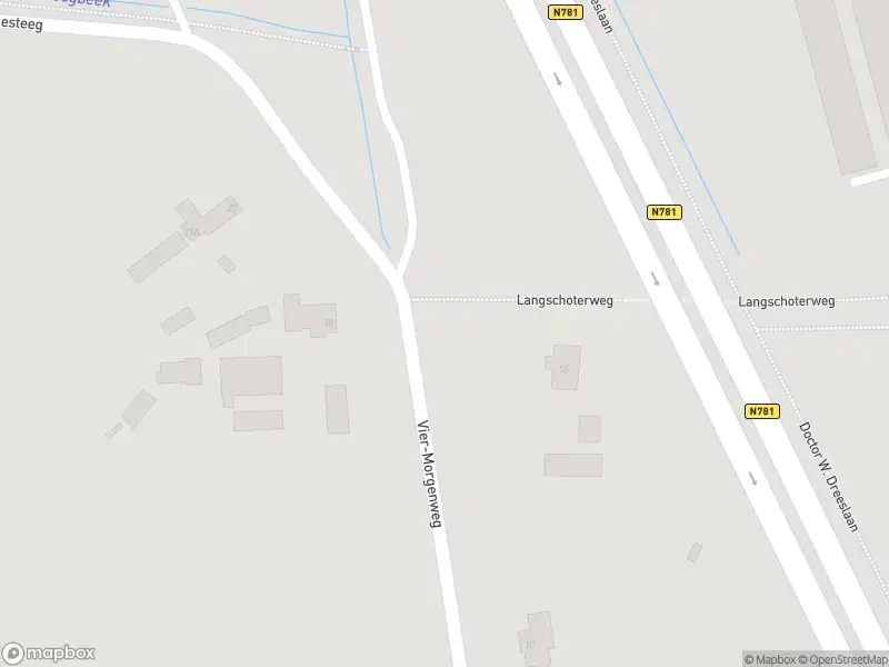 Brandweer met gepaste spoed naar de Langesteeg in Bennekom vanwege waarnemen gaslucht