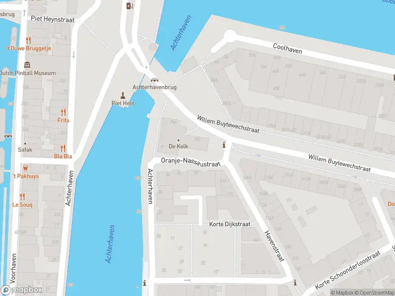 Ambulance met gepaste spoed naar de Havenstraat in Rotterdam