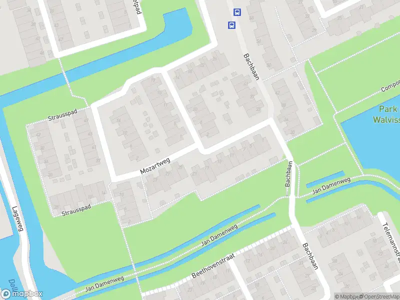 Ambulance met gepaste spoed naar de Mozartweg in Spijkenisse