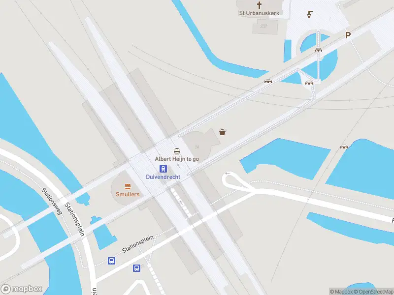 Ambulance met grote spoed naar de Stationsplein in Duivendrecht