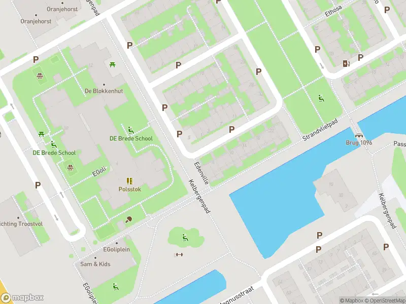 Ambulance met grote spoed naar de Edenville in Amsterdam